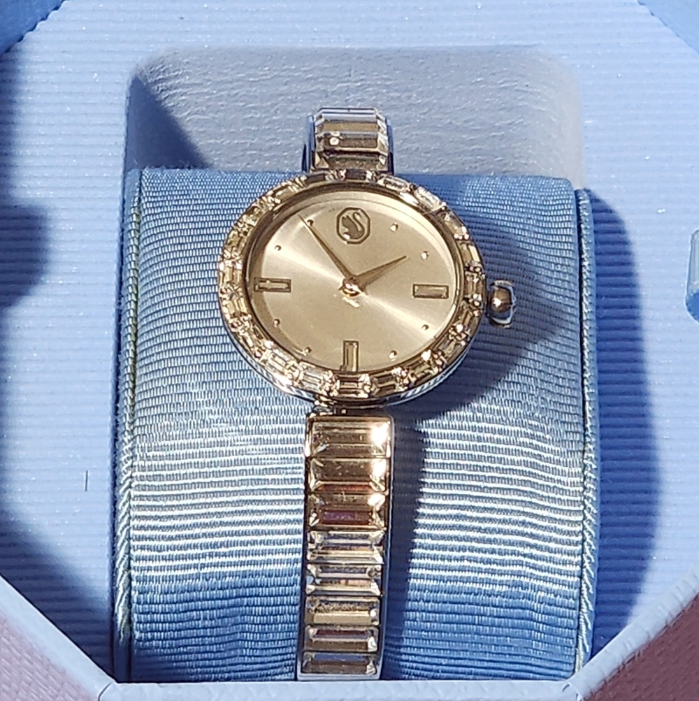 Swarovski Matrix Bangle Watch!! 🥰